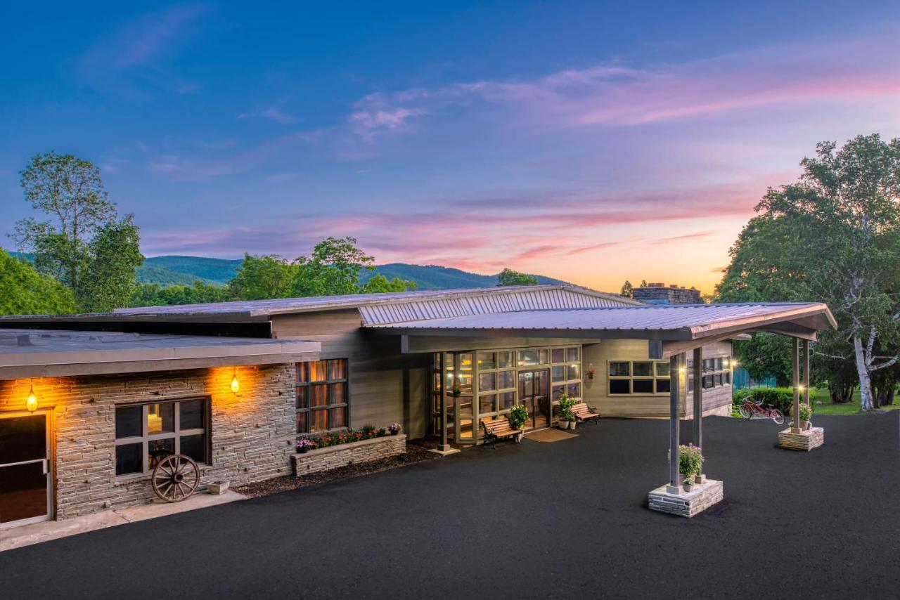 Roaring Brook Ranch Resort Озеро Джордж Экстерьер фото